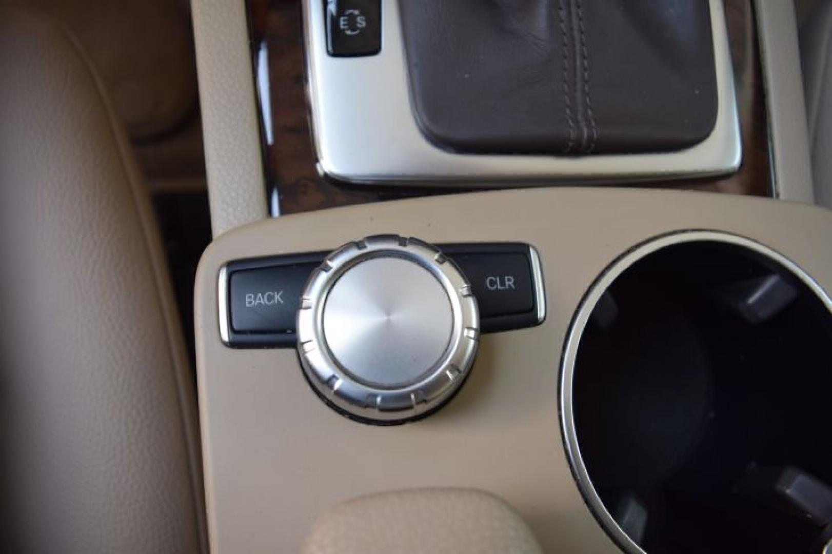 2014 Dolomite Brown Metallic /Sahara/Beige Mercedes-Benz C 250 C250 Luxury Sedan (WDDGF4HBXEA) with an 3.0L V6 DOHC 16V engine, 7-Speed Automatic transmission, located at 11056 N 23rd Dr #101, Phoenix, AZ, 85029, (623) 434-4252, 33.587704, -112.109962 - Photo#22