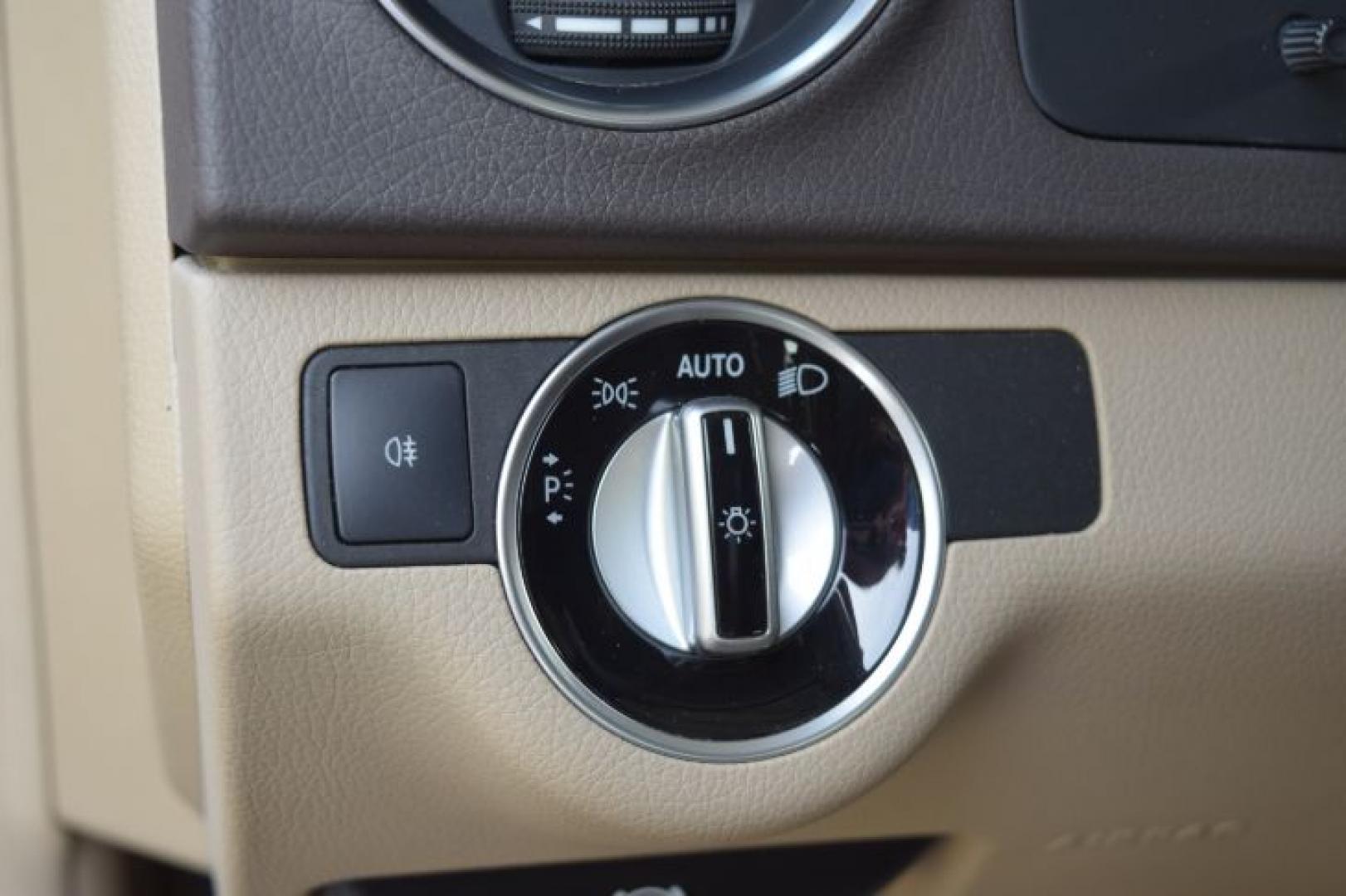 2014 Dolomite Brown Metallic /Sahara/Beige Mercedes-Benz C 250 C250 Luxury Sedan (WDDGF4HBXEA) with an 3.0L V6 DOHC 16V engine, 7-Speed Automatic transmission, located at 11056 N 23rd Dr #101, Phoenix, AZ, 85029, (623) 434-4252, 33.587704, -112.109962 - Photo#30