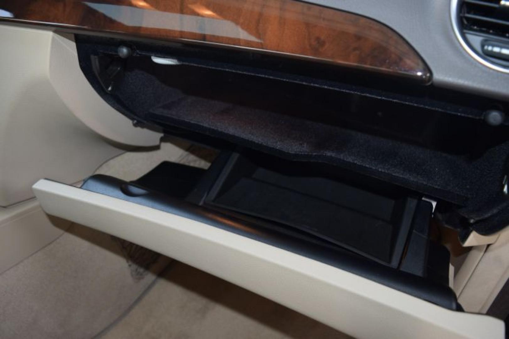 2014 Dolomite Brown Metallic /Sahara/Beige Mercedes-Benz C 250 C250 Luxury Sedan (WDDGF4HBXEA) with an 3.0L V6 DOHC 16V engine, 7-Speed Automatic transmission, located at 11056 N 23rd Dr #101, Phoenix, AZ, 85029, (623) 434-4252, 33.587704, -112.109962 - Photo#43