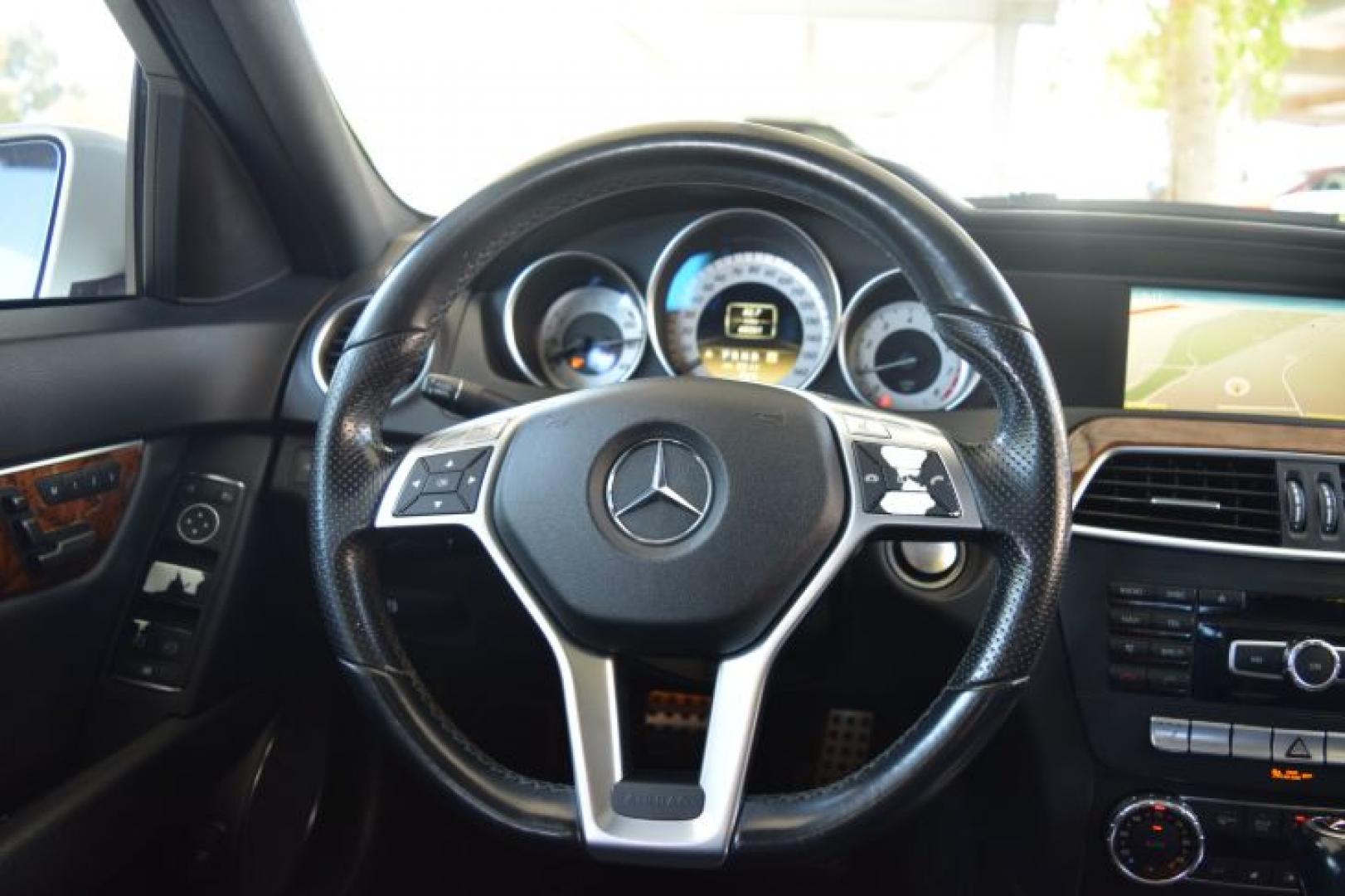 2012 Arctic White Mercedes-Benz C 250 C250 Sport Sedan (WDDGF4HB2CR) with an 3.0L V6 DOHC 16V engine, 7-Speed Automatic transmission, located at 11056 N 23rd Dr #101, Phoenix, AZ, 85029, (623) 434-4252, 33.587704, -112.109962 - Photo#14