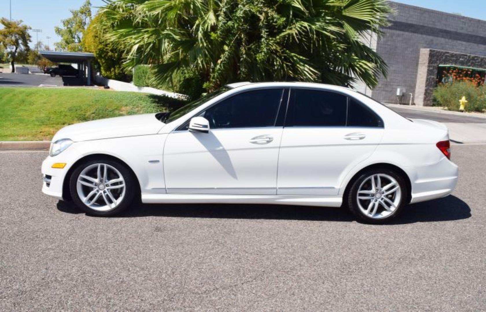 2012 Arctic White Mercedes-Benz C 250 C250 Sport Sedan (WDDGF4HB2CR) with an 3.0L V6 DOHC 16V engine, 7-Speed Automatic transmission, located at 11056 N 23rd Dr #101, Phoenix, AZ, 85029, (623) 434-4252, 33.587704, -112.109962 - Photo#4