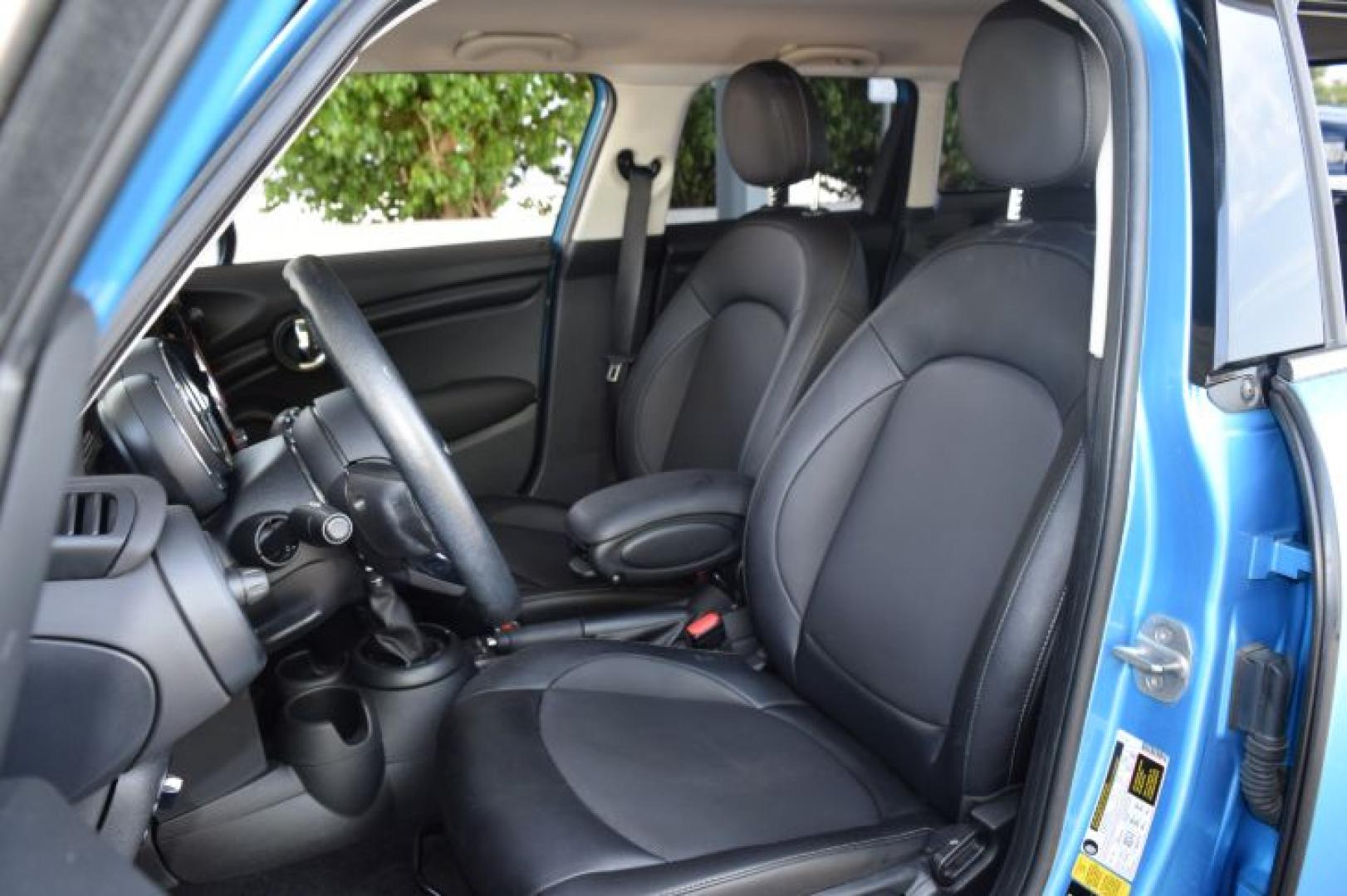 2017 Electric Blue Metallic /Black Pearl Mini Cooper 3-Door (WMWXU1C39H2) with an 1.6L L4 DOHC 16V TURBO engine, located at 11056 N 23rd Dr #101, Phoenix, AZ, 85029, (623) 434-4252, 33.587704, -112.109962 - Photo#9