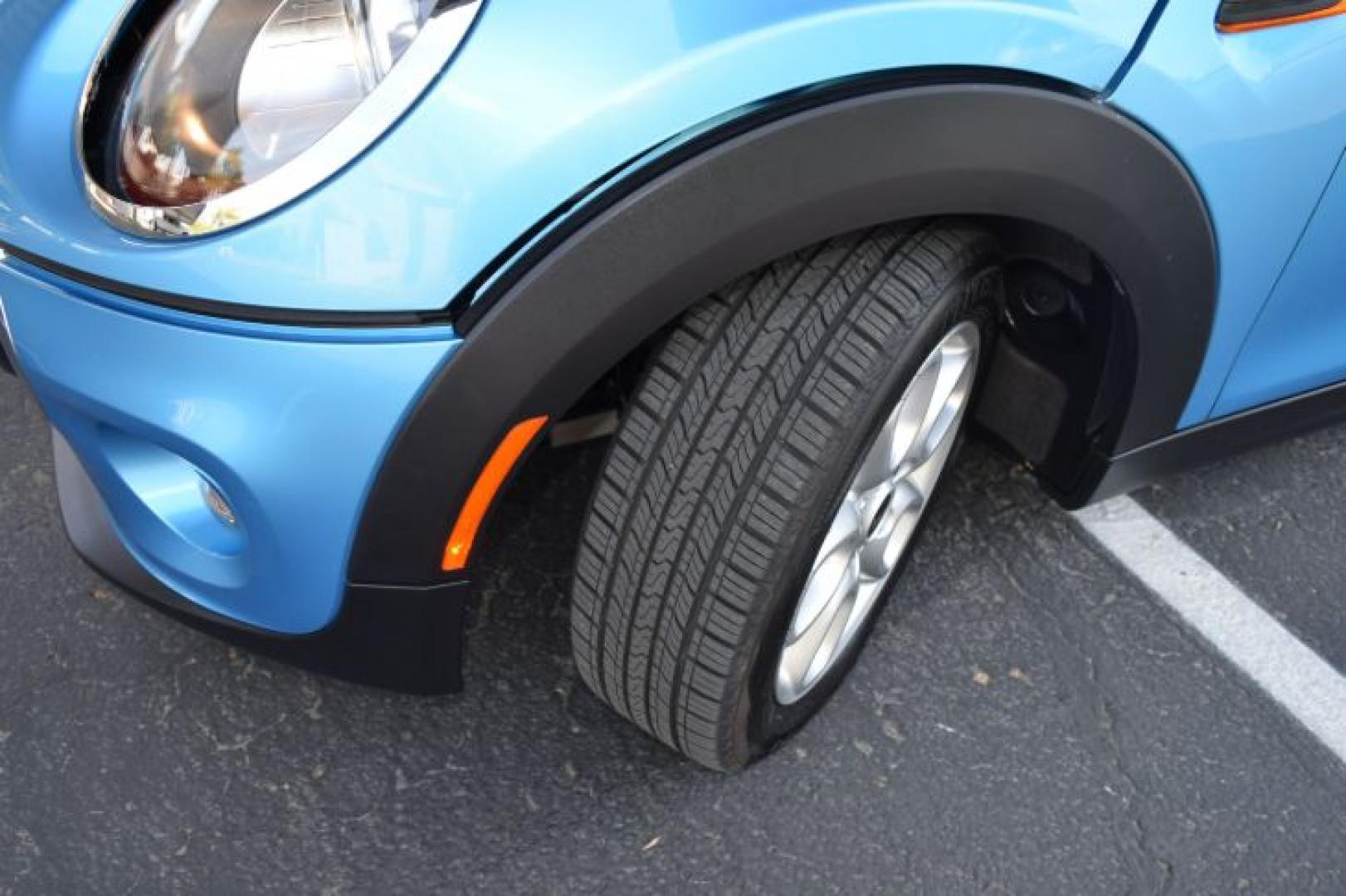 2017 Electric Blue Metallic /Black Pearl Mini Cooper 3-Door (WMWXU1C39H2) with an 1.6L L4 DOHC 16V TURBO engine, located at 11056 N 23rd Dr #101, Phoenix, AZ, 85029, (623) 434-4252, 33.587704, -112.109962 - Photo#30