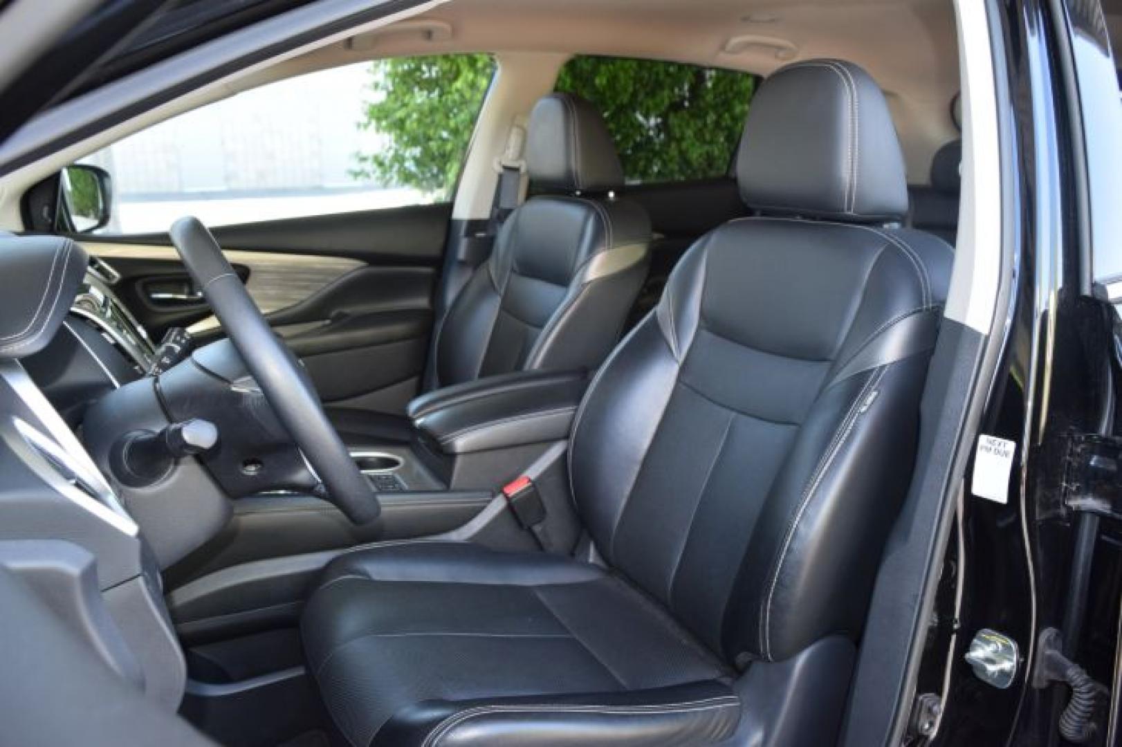 2018 Magnetic Black Metallic /Graphite Nissan Murano SL (5N1AZ2MG5JN) with an 3.5L 6 Cylinders engine, Automatic transmission, located at 11056 N 23rd Dr #101, Phoenix, AZ, 85029, (623) 434-4252, 33.587704, -112.109962 - Photo#9