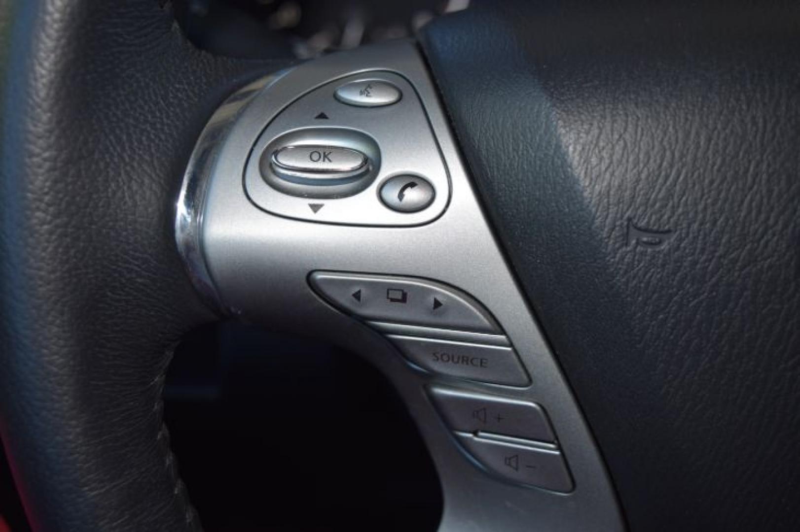 2018 Magnetic Black Metallic /Graphite Nissan Murano SL (5N1AZ2MG5JN) with an 3.5L 6 Cylinders engine, Automatic transmission, located at 11056 N 23rd Dr #101, Phoenix, AZ, 85029, (623) 434-4252, 33.587704, -112.109962 - Photo#33