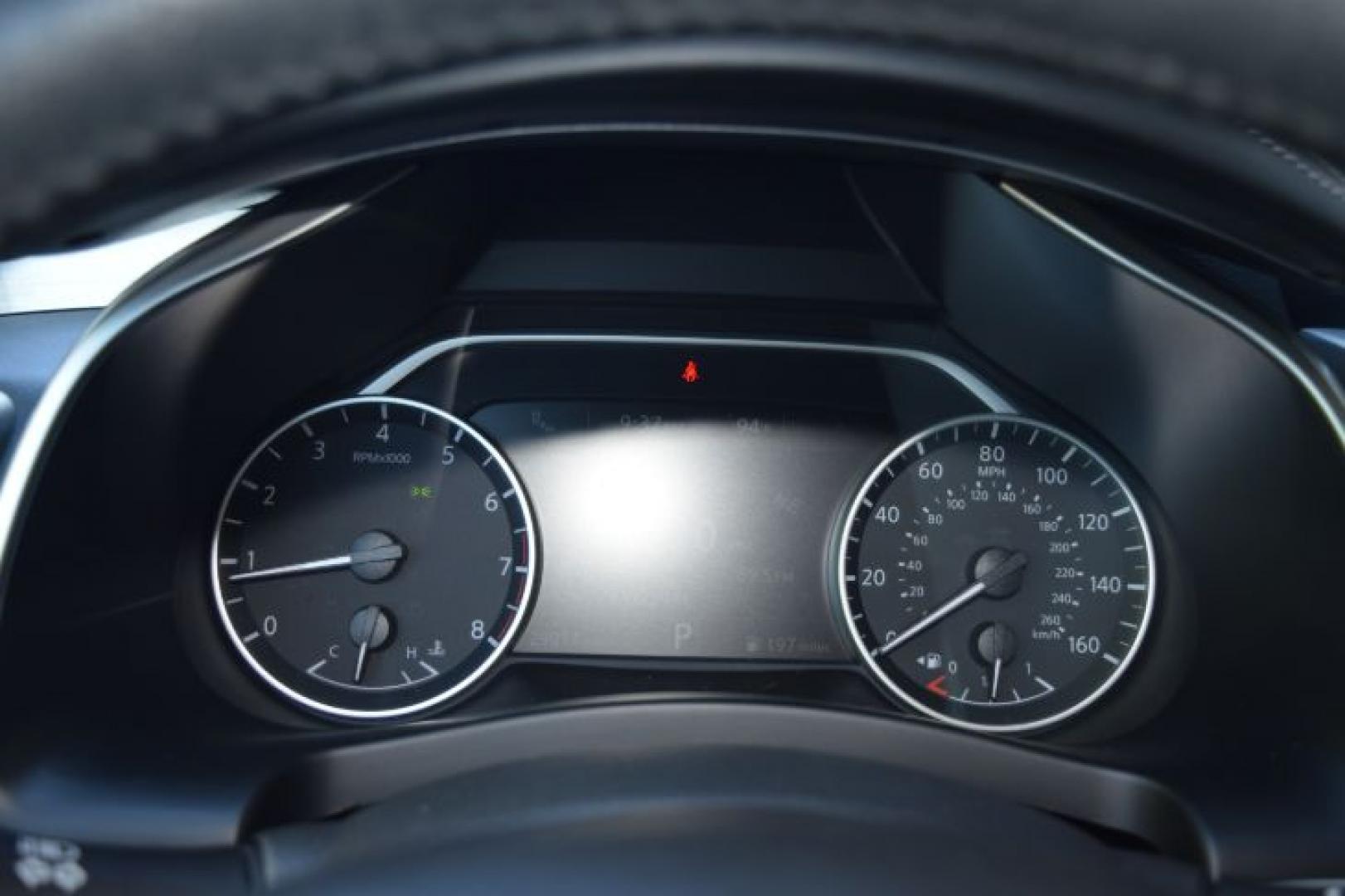 2018 Pearl White /Graphite Nissan Murano S (5N1AZ2MG2JN) with an 3.5L V6 DOHC 24V engine, CVT transmission, located at 11056 N 23rd Dr #101, Phoenix, AZ, 85029, (623) 434-4252, 33.587704, -112.109962 - Photo#14