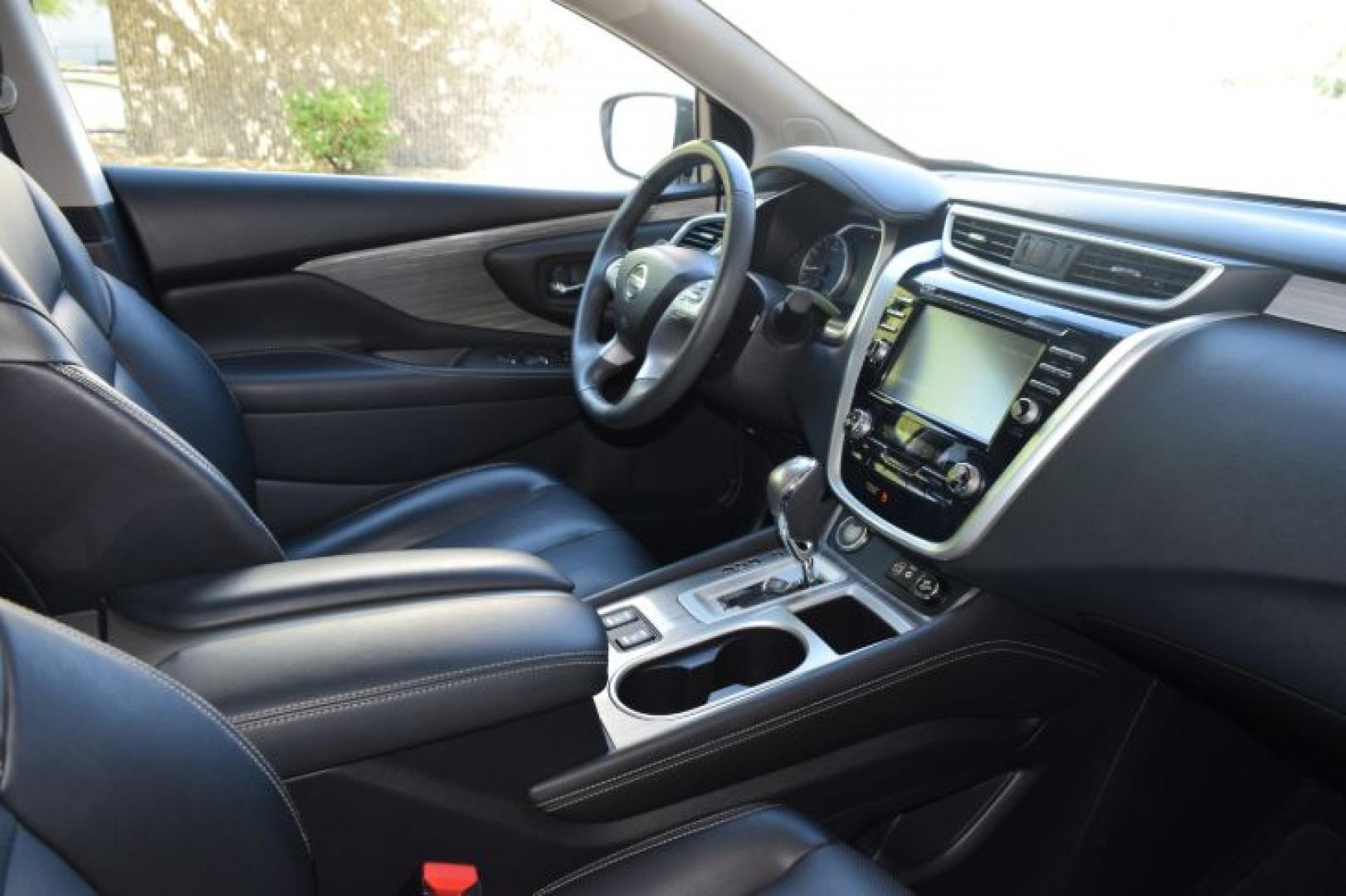 2018 Pearl White /Graphite Nissan Murano S (5N1AZ2MG2JN) with an 3.5L V6 DOHC 24V engine, CVT transmission, located at 11056 N 23rd Dr #101, Phoenix, AZ, 85029, (623) 434-4252, 33.587704, -112.109962 - Photo#1