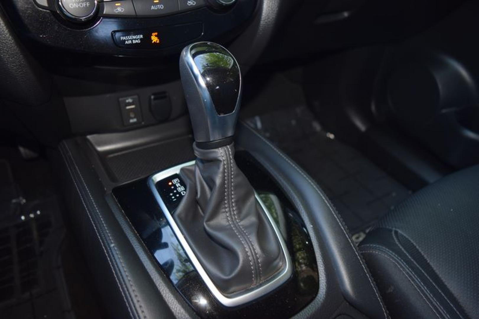 2017 Gun Metallic /Charcoal Nissan Rogue Sport SL (JN1BJ1CP5HW) with an 2.0L L4 DOHC 16V engine, CVT transmission, located at 11056 N 23rd Dr #101, Phoenix, AZ, 85029, (623) 434-4252, 33.587704, -112.109962 - Photo#18