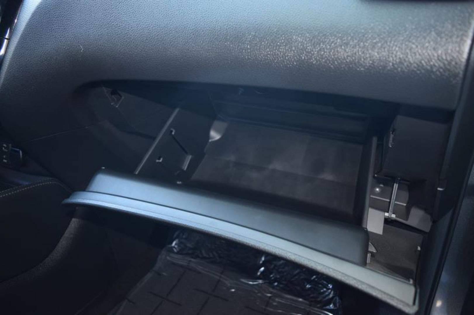 2017 Gun Metallic /Charcoal Nissan Rogue Sport SL (JN1BJ1CP5HW) with an 2.0L L4 DOHC 16V engine, CVT transmission, located at 11056 N 23rd Dr #101, Phoenix, AZ, 85029, (623) 434-4252, 33.587704, -112.109962 - Photo#33