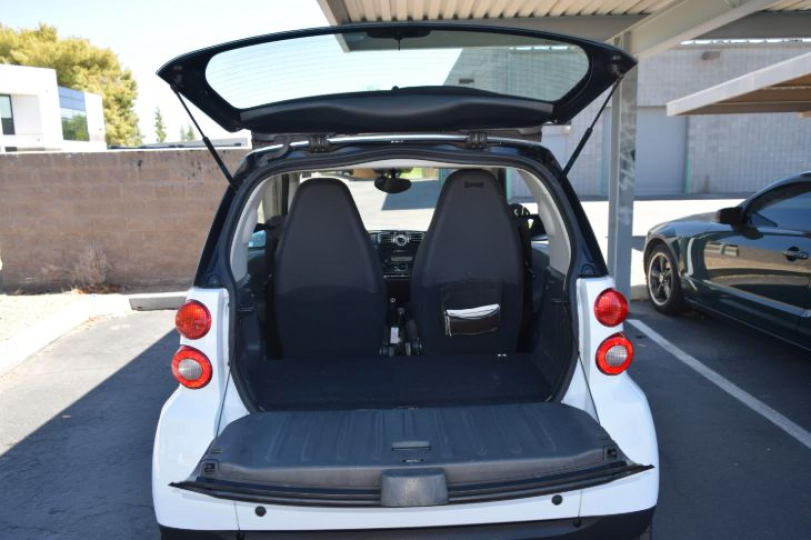 2008 /Black smart Fortwo Passion (WMEEJ31X88K) with an 1.0L L3 DOHC 12V engine, 5-Speed Manual Overdrive transmission, located at 11056 N 23rd Dr #101, Phoenix, AZ, 85029, (623) 434-4252, 33.587704, -112.109962 - Photo#22