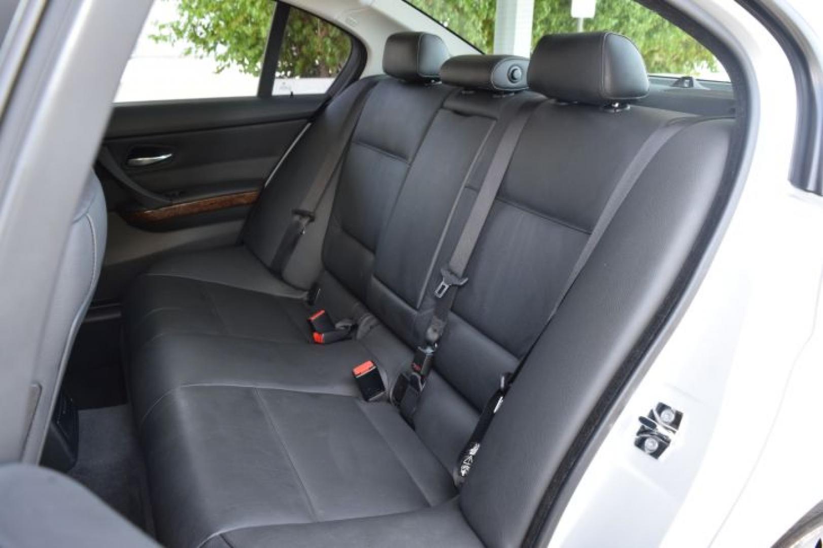 2008 Titanium Silver Metallic /Black BMW 3-Series 328xi (WBAVC73548K) with an 3.0L L6 DOHC 24V engine, Manual transmission, located at 11056 N 23rd Dr #101, Phoenix, AZ, 85029, (623) 434-4252, 33.587704, -112.109962 - Photo#11