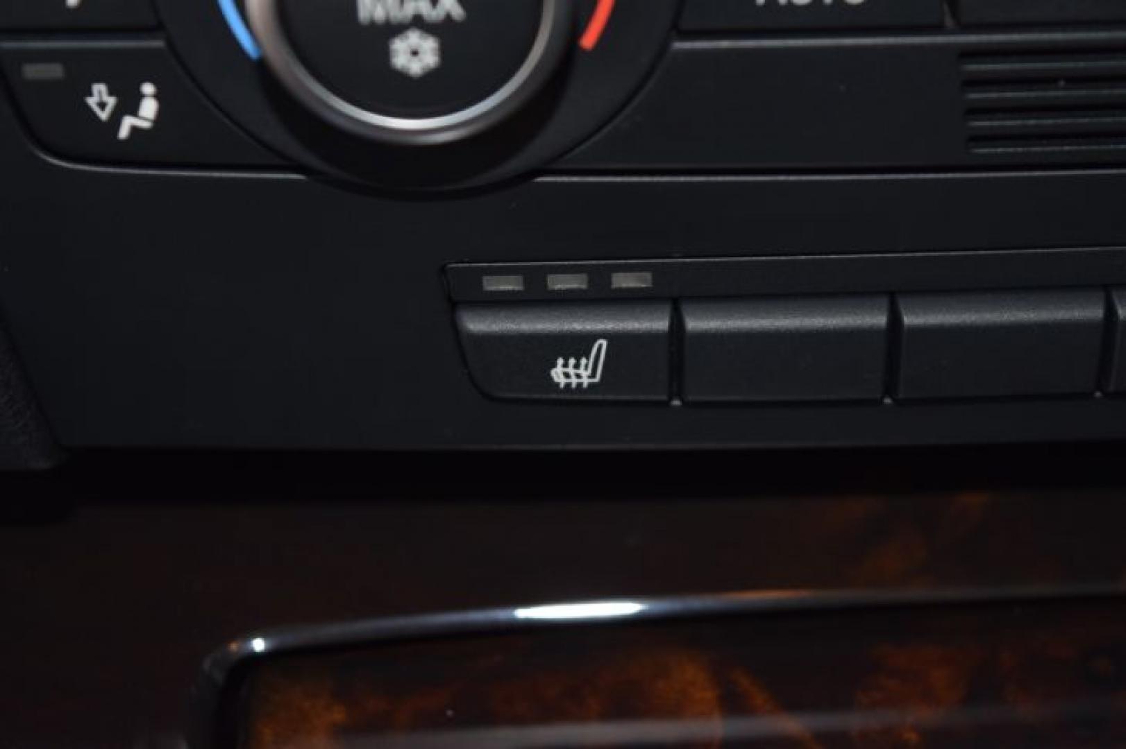 2008 Titanium Silver Metallic /Black BMW 3-Series 328xi (WBAVC73548K) with an 3.0L L6 DOHC 24V engine, Manual transmission, located at 11056 N 23rd Dr #101, Phoenix, AZ, 85029, (623) 434-4252, 33.587704, -112.109962 - Photo#18