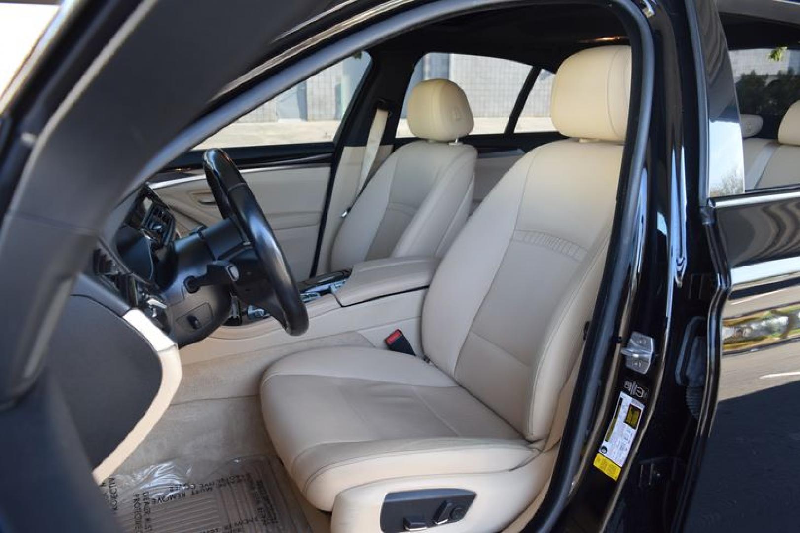 2014 Jet Black /Venetian Beige BMW 5-Series 535i (WBA5B1C52ED) with an 3.0L L6 DOHC 24V engine, Automatic transmission, located at 11056 N 23rd Dr #101, Phoenix, AZ, 85029, (623) 434-4252, 33.587704, -112.109962 - Photo#10