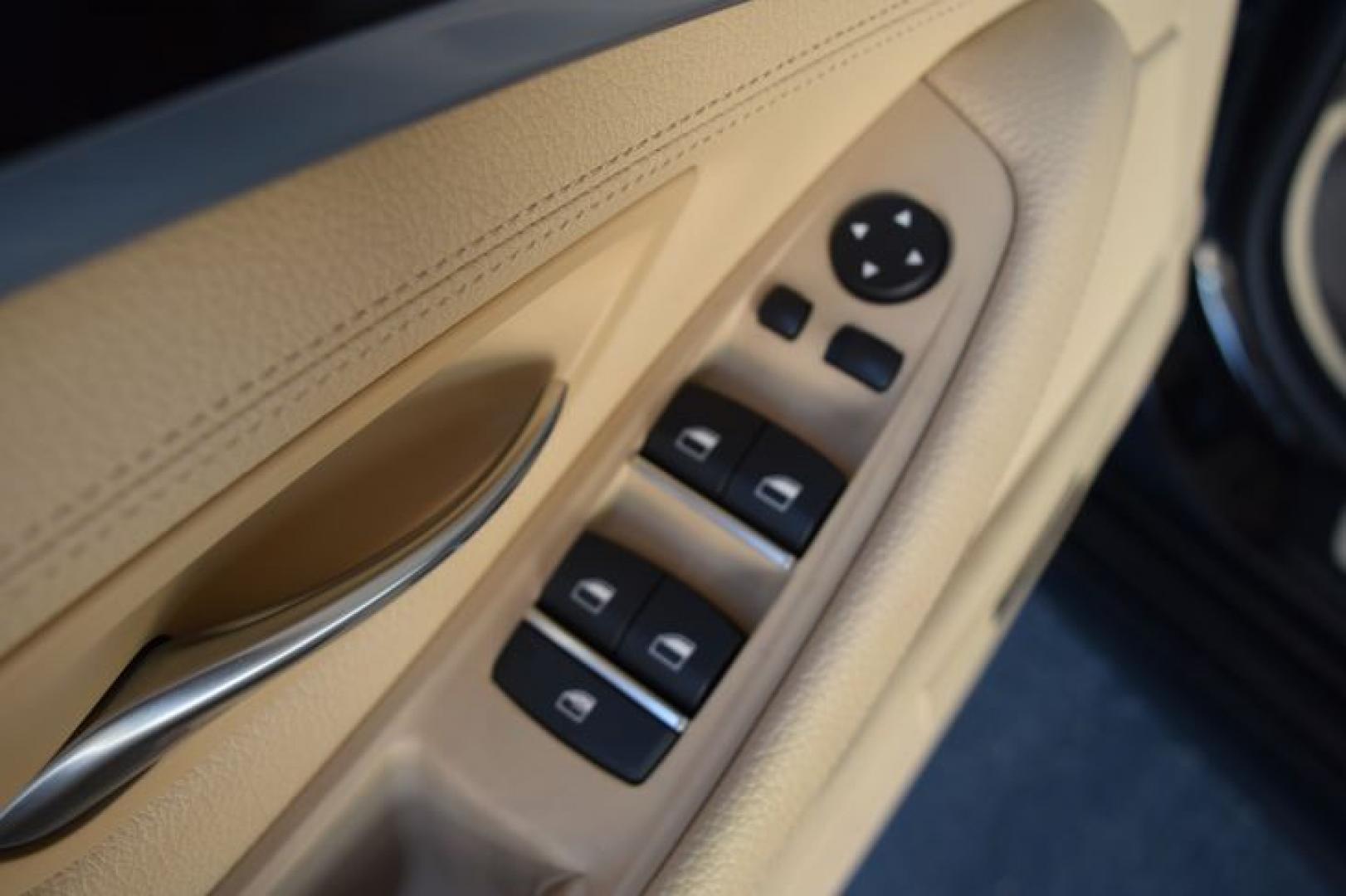 2014 Jet Black /Venetian Beige BMW 5-Series 535i (WBA5B1C52ED) with an 3.0L L6 DOHC 24V engine, Automatic transmission, located at 11056 N 23rd Dr #101, Phoenix, AZ, 85029, (623) 434-4252, 33.587704, -112.109962 - Photo#26