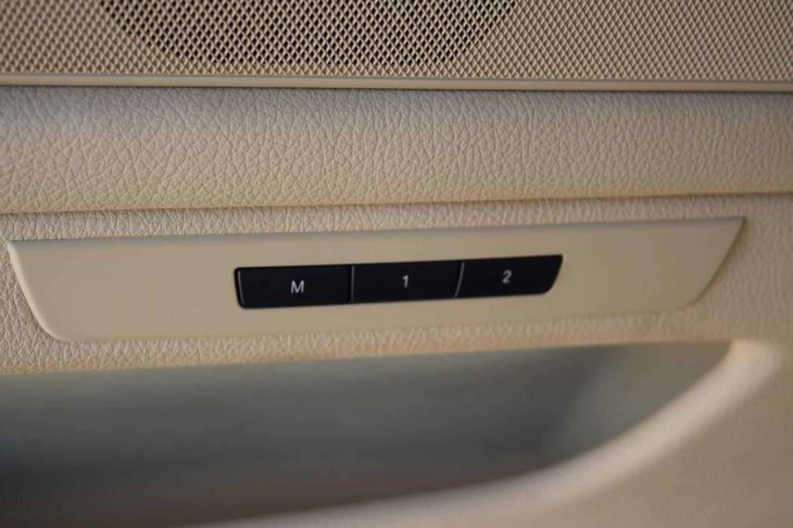 2014 Jet Black /Venetian Beige BMW 5-Series 535i (WBA5B1C52ED) with an 3.0L L6 DOHC 24V engine, Automatic transmission, located at 11056 N 23rd Dr #101, Phoenix, AZ, 85029, (623) 434-4252, 33.587704, -112.109962 - Photo#29