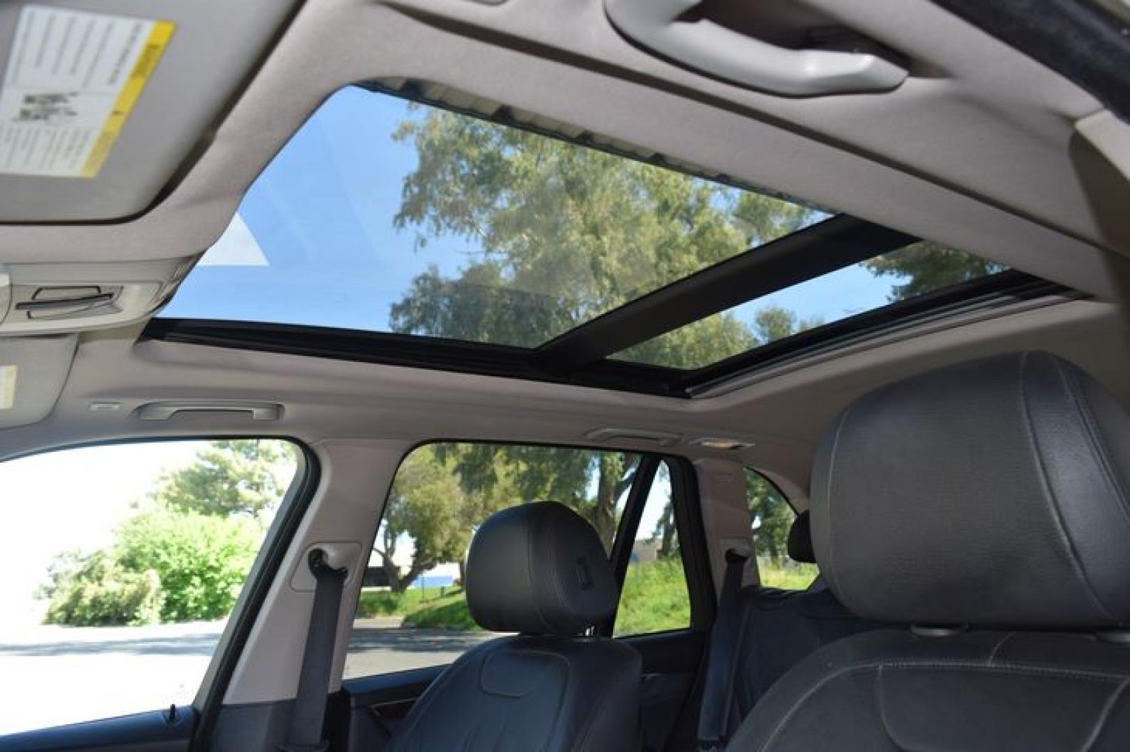 2015 Mineral Silver Metallic /Black BMW X5 sDrive35i (5UXKR2C58F0) with an 3.0L L6 DOHC 24V engine, 8-Speed Automatic transmission, located at 11056 N 23rd Dr #101, Phoenix, AZ, 85029, (623) 434-4252, 33.587704, -112.109962 - Photo#10