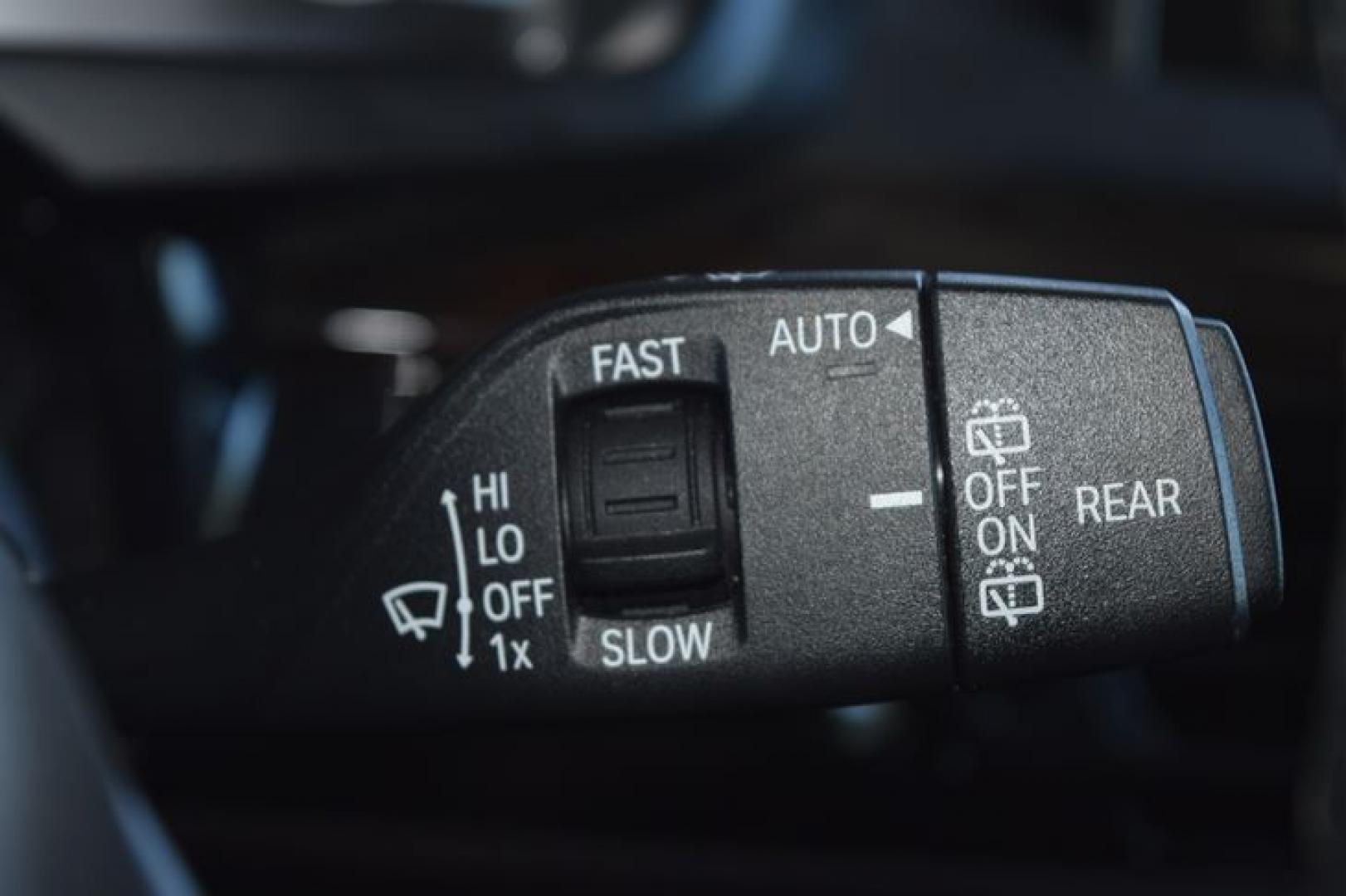 2015 Mineral Silver Metallic /Black BMW X5 sDrive35i (5UXKR2C58F0) with an 3.0L L6 DOHC 24V engine, 8-Speed Automatic transmission, located at 11056 N 23rd Dr #101, Phoenix, AZ, 85029, (623) 434-4252, 33.587704, -112.109962 - Photo#34