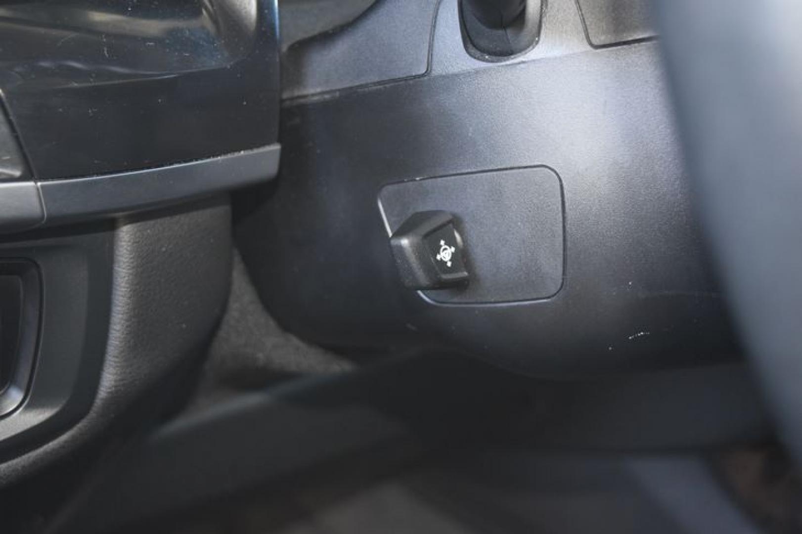 2015 Mineral Silver Metallic /Black BMW X5 sDrive35i (5UXKR2C58F0) with an 3.0L L6 DOHC 24V engine, 8-Speed Automatic transmission, located at 11056 N 23rd Dr #101, Phoenix, AZ, 85029, (623) 434-4252, 33.587704, -112.109962 - Photo#35