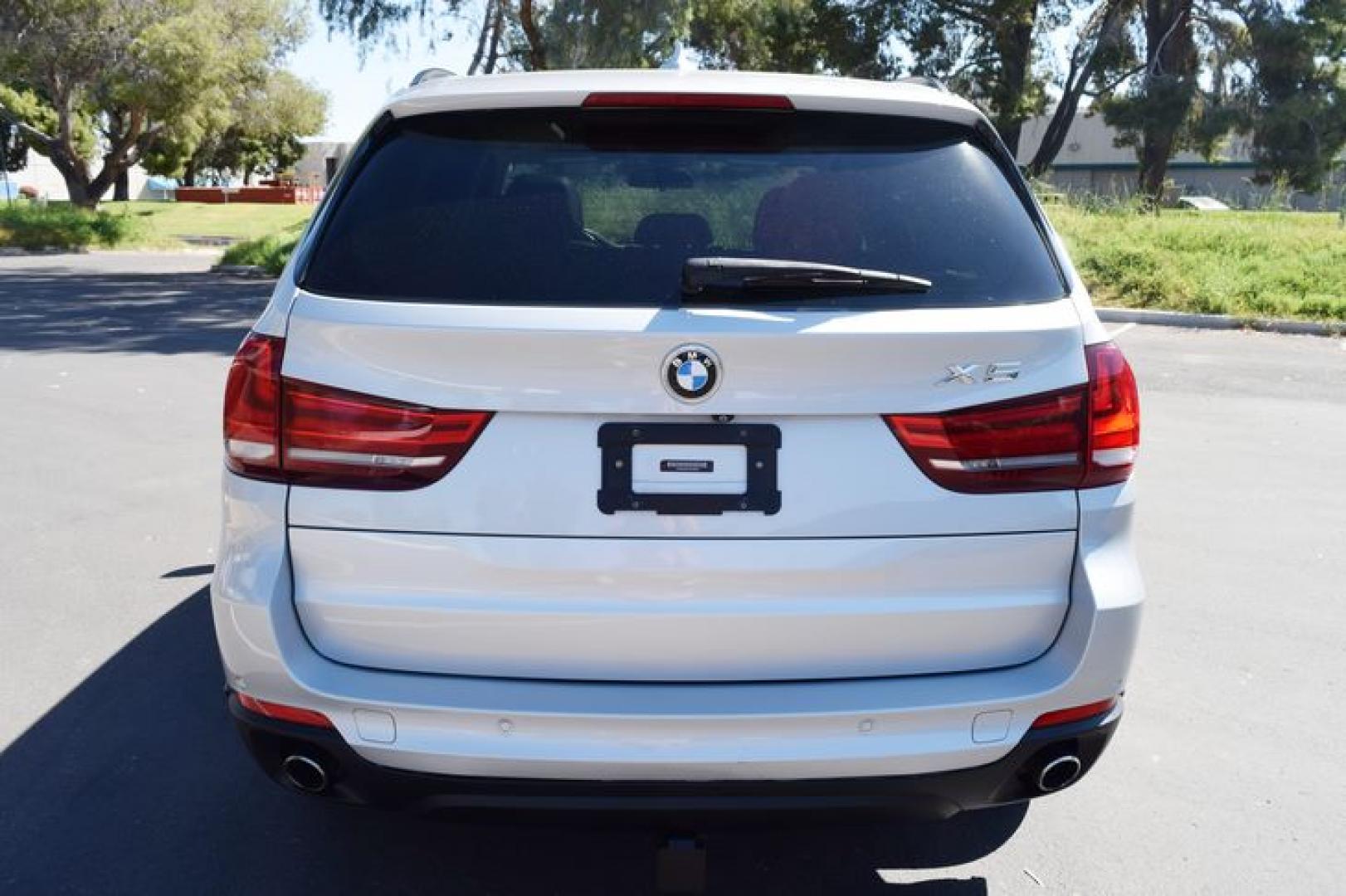 2015 Mineral Silver Metallic /Black BMW X5 sDrive35i (5UXKR2C58F0) with an 3.0L L6 DOHC 24V engine, 8-Speed Automatic transmission, located at 11056 N 23rd Dr #101, Phoenix, AZ, 85029, (623) 434-4252, 33.587704, -112.109962 - Photo#8