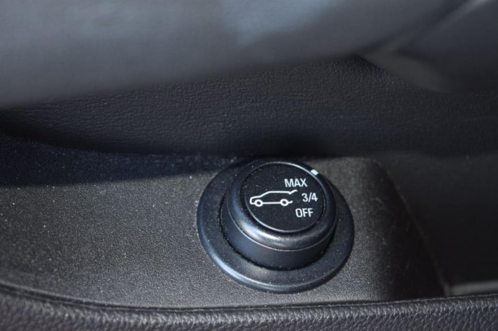 2016 Radiant Silver Metallic /Ebony with Ebony accents Cadillac SRX Luxury Collection AWD (3GYFNEE31GS) with an 3.6L V6 DOHC 24V FFV engine, Automatic transmission, located at 11056 N 23rd Dr #101, Phoenix, AZ, 85029, (623) 434-4252, 33.587704, -112.109962 - Photo#25