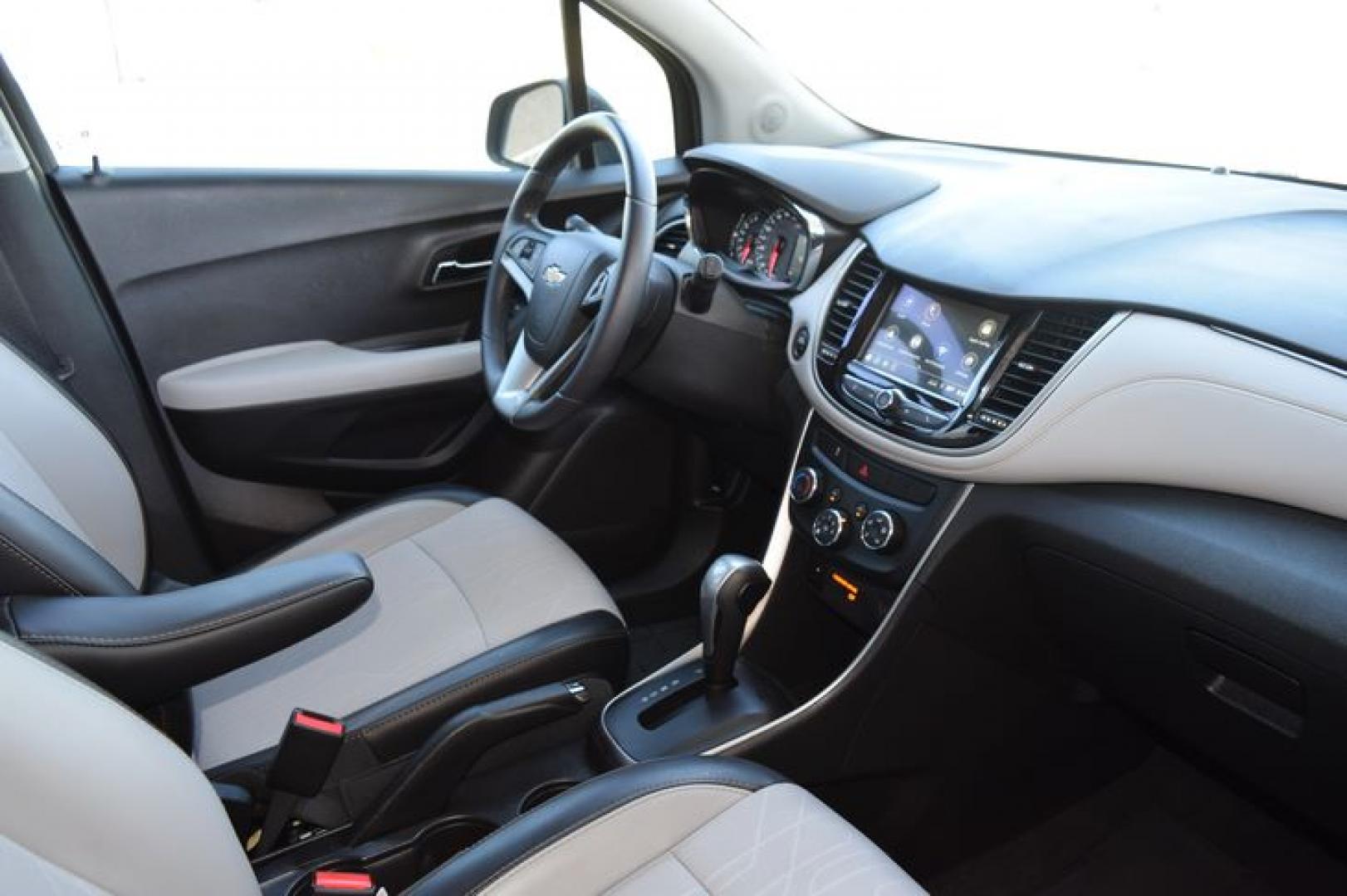 2018 Nightfall Gray Metallic /Jet Black Chevrolet Trax LT FWD (3GNCJLSBXJL) with an 1.4L L4 DOHC 16V engine, Automatic transmission, located at 11056 N 23rd Dr #101, Phoenix, AZ, 85029, (623) 434-4252, 33.587704, -112.109962 - Photo#1