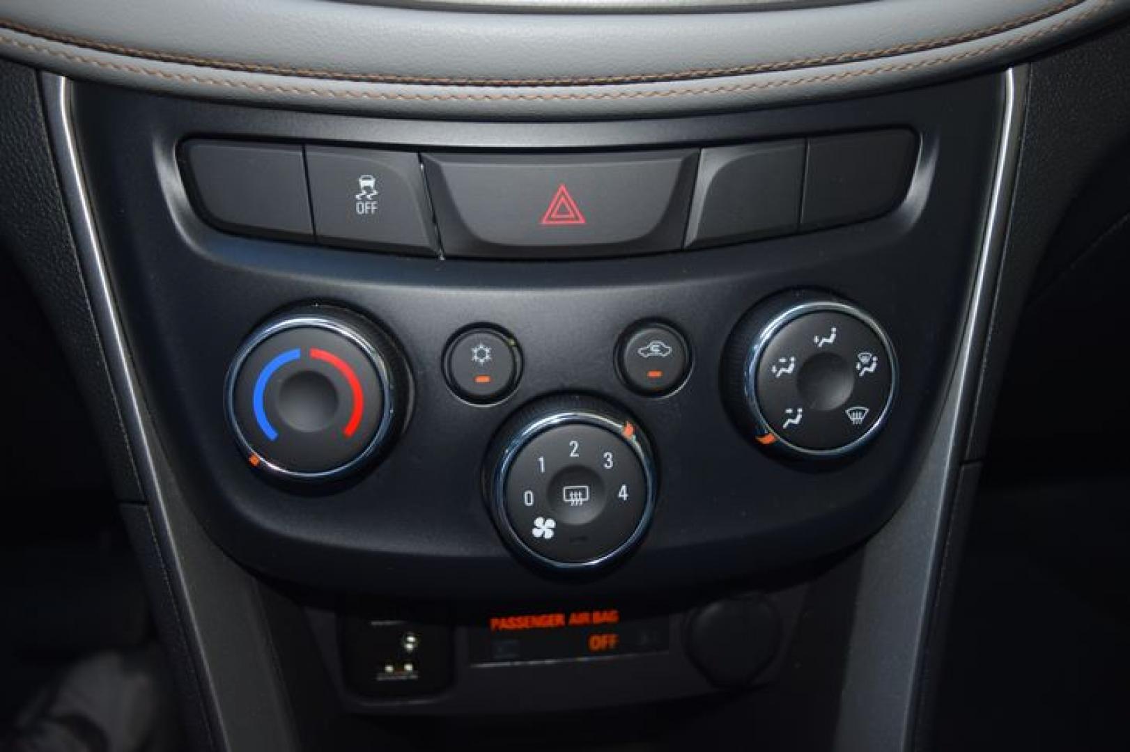 2018 Nightfall Gray Metallic /Jet Black Chevrolet Trax LT FWD (3GNCJLSBXJL) with an 1.4L L4 DOHC 16V engine, Automatic transmission, located at 11056 N 23rd Dr #101, Phoenix, AZ, 85029, (623) 434-4252, 33.587704, -112.109962 - Photo#19