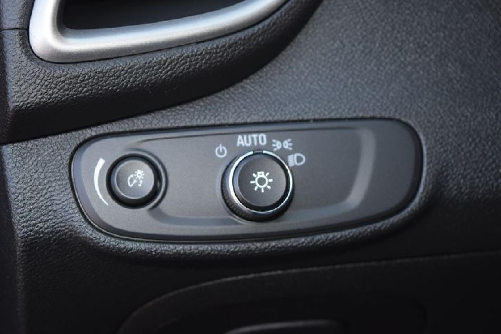 2018 Nightfall Gray Metallic /Jet Black Chevrolet Trax LT FWD (3GNCJLSBXJL) with an 1.4L L4 DOHC 16V engine, Automatic transmission, located at 11056 N 23rd Dr #101, Phoenix, AZ, 85029, (623) 434-4252, 33.587704, -112.109962 - Photo#22