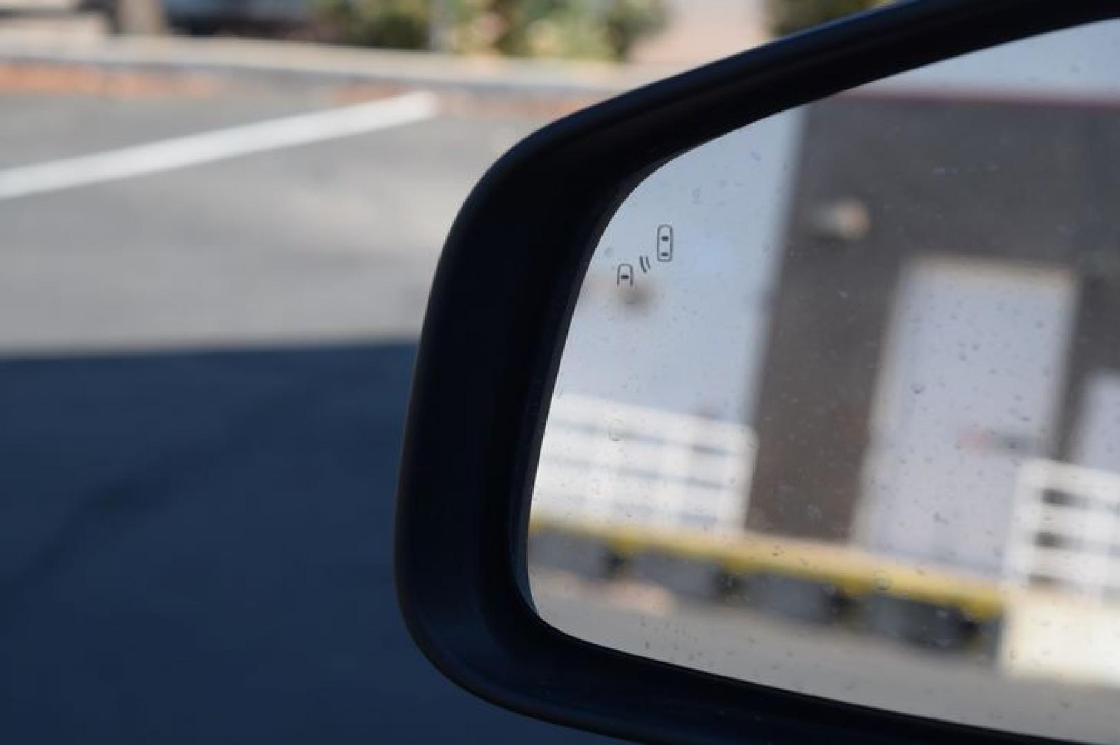 2018 Nightfall Gray Metallic /Jet Black Chevrolet Trax LT FWD (3GNCJLSBXJL) with an 1.4L L4 DOHC 16V engine, Automatic transmission, located at 11056 N 23rd Dr #101, Phoenix, AZ, 85029, (623) 434-4252, 33.587704, -112.109962 - Photo#28