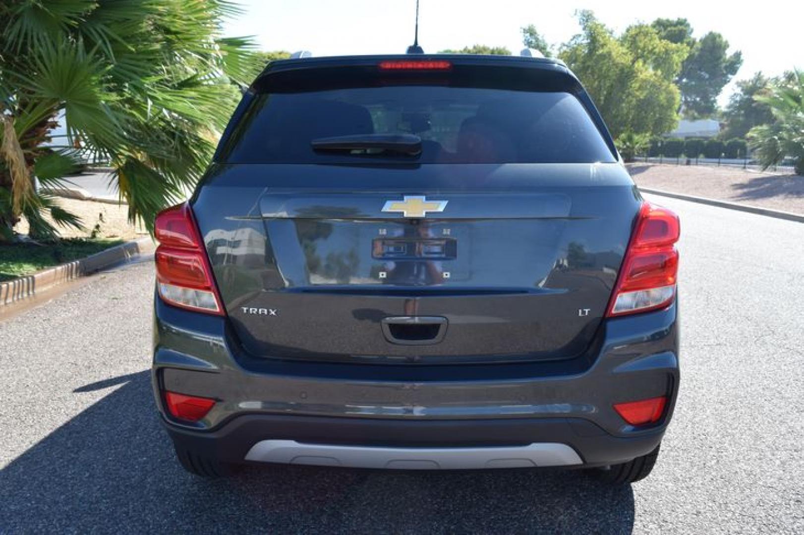 2018 Nightfall Gray Metallic /Jet Black Chevrolet Trax LT FWD (3GNCJLSBXJL) with an 1.4L L4 DOHC 16V engine, Automatic transmission, located at 11056 N 23rd Dr #101, Phoenix, AZ, 85029, (623) 434-4252, 33.587704, -112.109962 - Photo#5