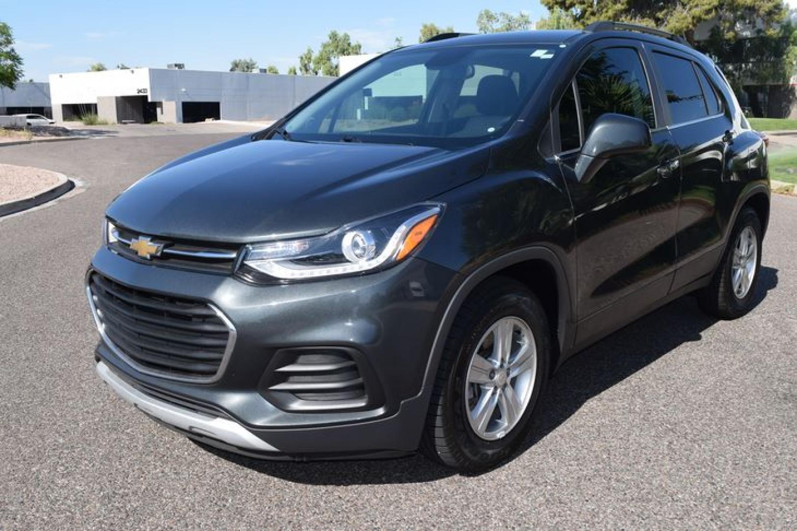 2018 Nightfall Gray Metallic /Jet Black Chevrolet Trax LT FWD (3GNCJLSBXJL) with an 1.4L L4 DOHC 16V engine, Automatic transmission, located at 11056 N 23rd Dr #101, Phoenix, AZ, 85029, (623) 434-4252, 33.587704, -112.109962 - Photo#6